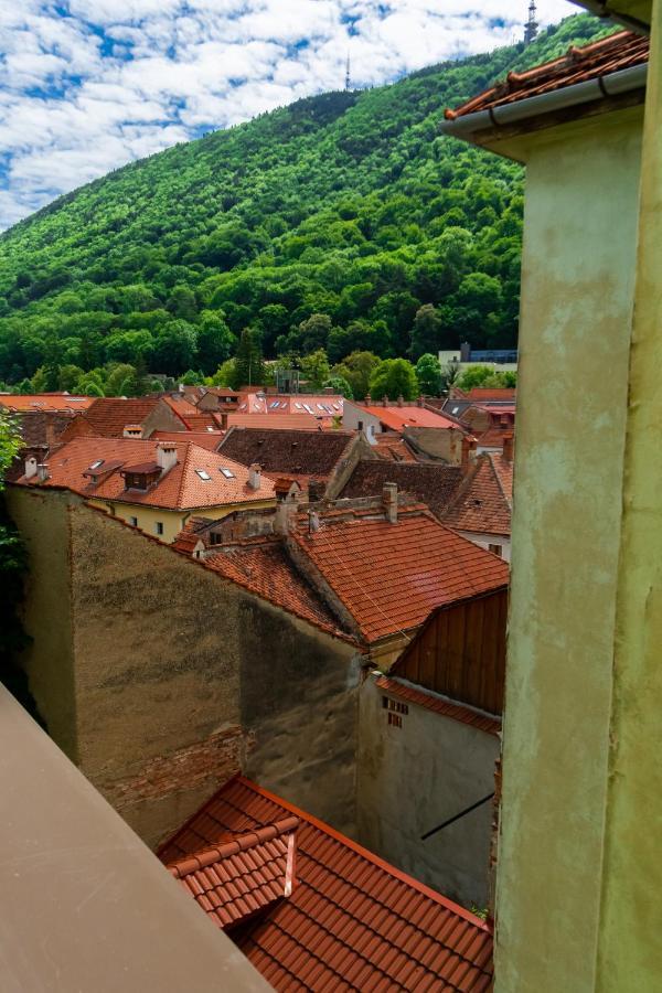Db Apt - Comfort And Space In The Heart Of Old Town Apartment Brasov Luaran gambar